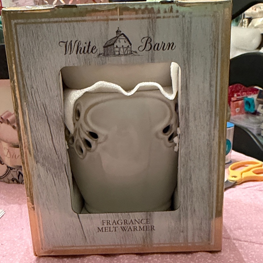 White Barn Ivory Fragrance Melt Warmer BNIB with 2 melts